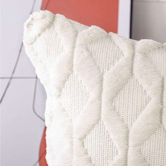 MADIZZ Set of 2 Soft Plush Short Wool Velvet Decorative Throw Pillow Cover 20X20 - Picture 3 of 7